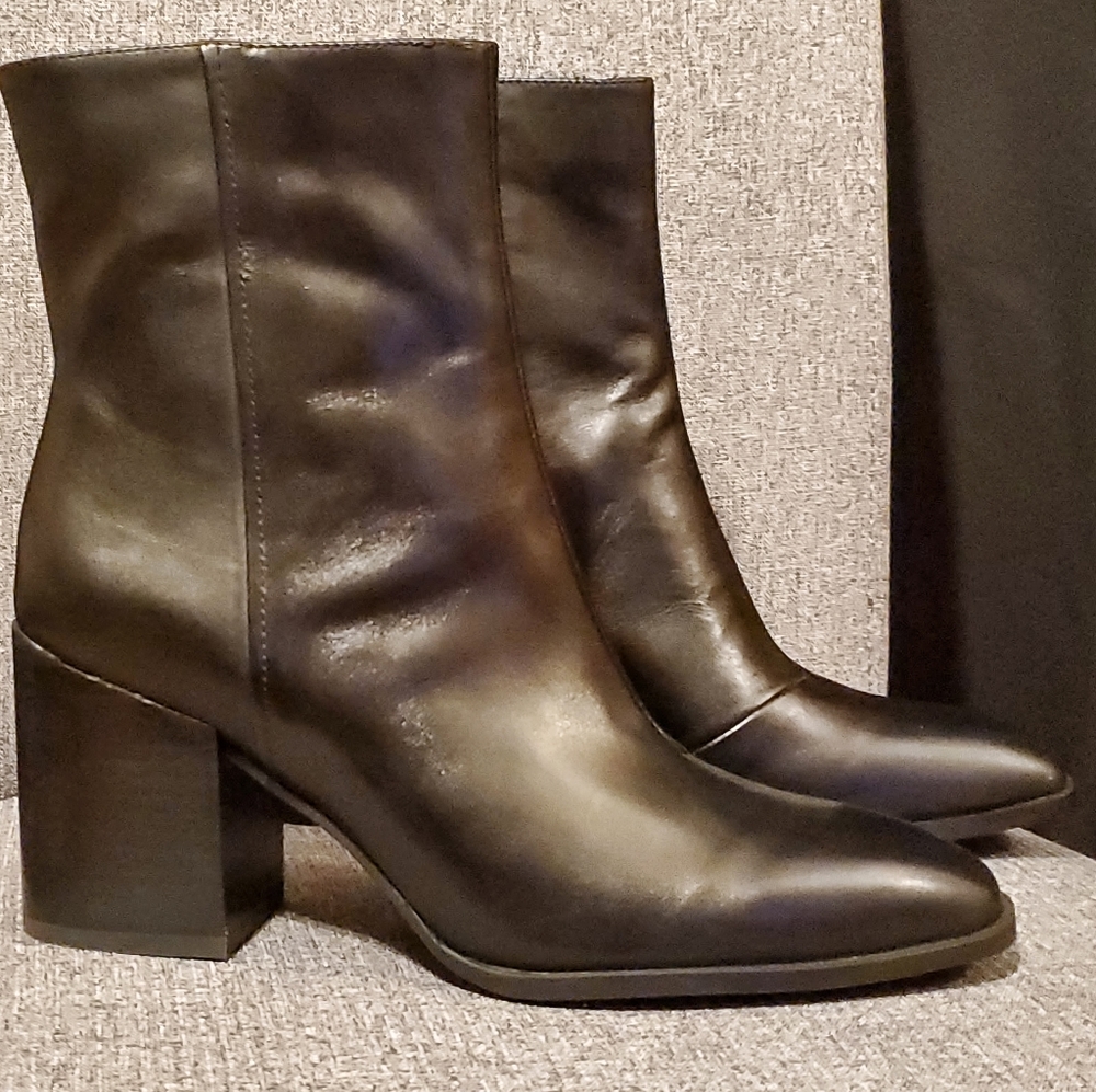 Vionic Harper Ankle Boot